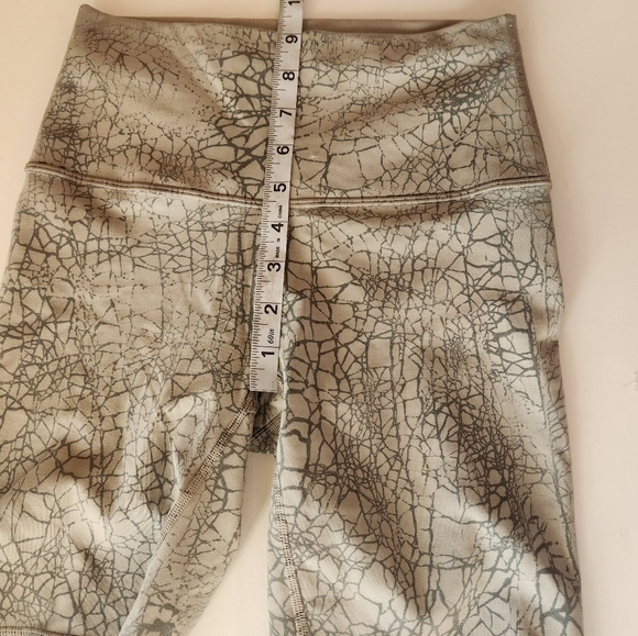 Lululemon Wunder Train High Rise Biker Shorts 7 Inch inseam Size 4. - Picture 6 of 7